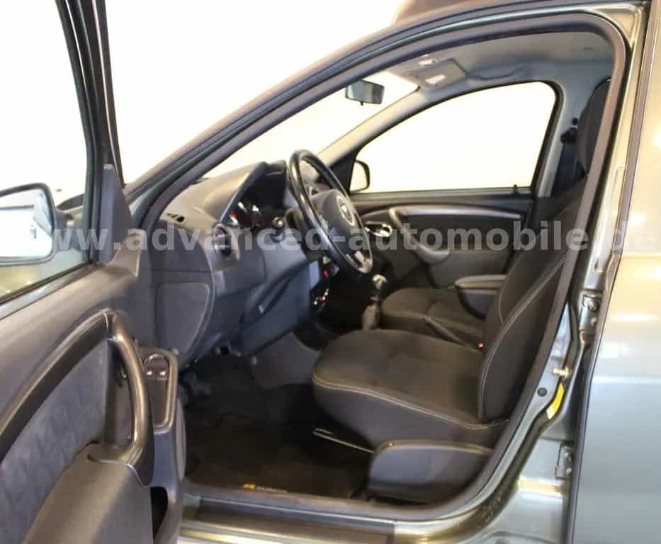 Dacia Duster I Laureate 4x2|NAVI|PDC|STEUERKETTE NEU 07/2015-photo-10