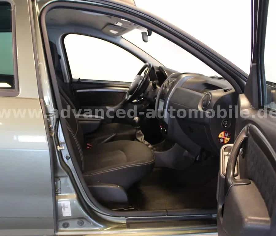 Dacia Duster I Laureate 4x2|NAVI|PDC|STEUERKETTE NEU 07/2015-photo-11