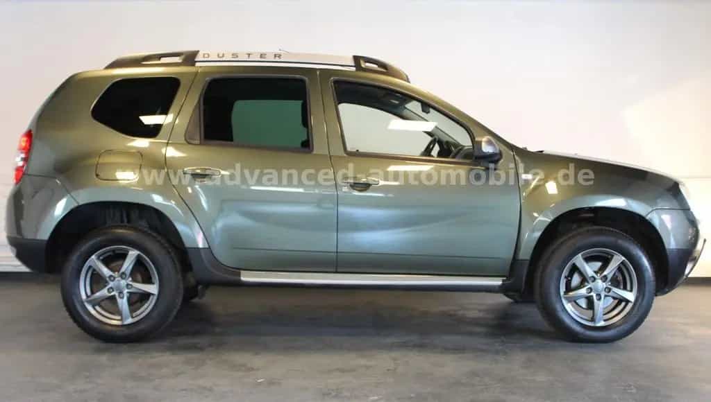 Dacia Duster I Laureate 4x2|NAVI|PDC|STEUERKETTE NEU 07/2015-photo-2