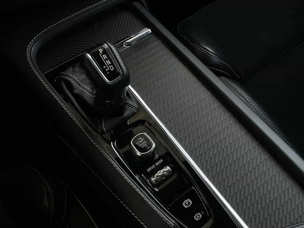 Volvo XC90 T6*R-DESIGN*AWD*CARBON*20Z*PANORAMA*AHK* 12/2017-photo-21