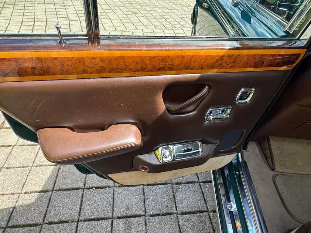 Rolls-Royce Silver Shadow II sehr gepflegt LHD 07/1974-photo-12