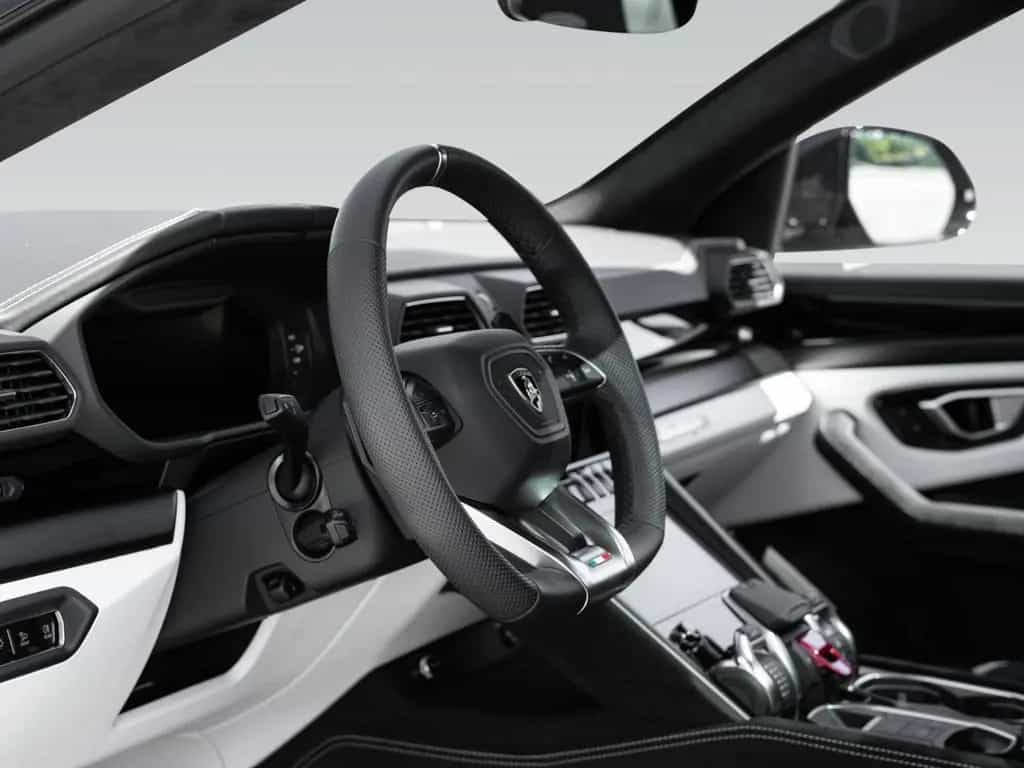 Lamborghini Urus S | Panoramic Roof | Bicolor Interior 08/2024-photo-20
