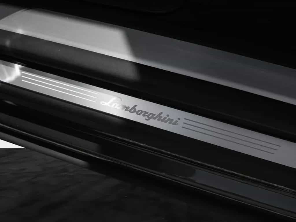 Lamborghini Urus S | Panoramic Roof | Bicolor Interior 08/2024-photo-30