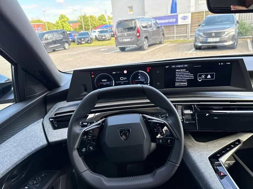 Peugeot 5008 145 Allure Hybrid 136 1.2 Digitales Cockpit 07/2025-photo-13