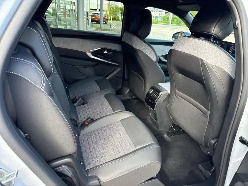 Peugeot 5008 145 Allure Hybrid 136 1.2 Digitales Cockpit 07/2025-photo-20