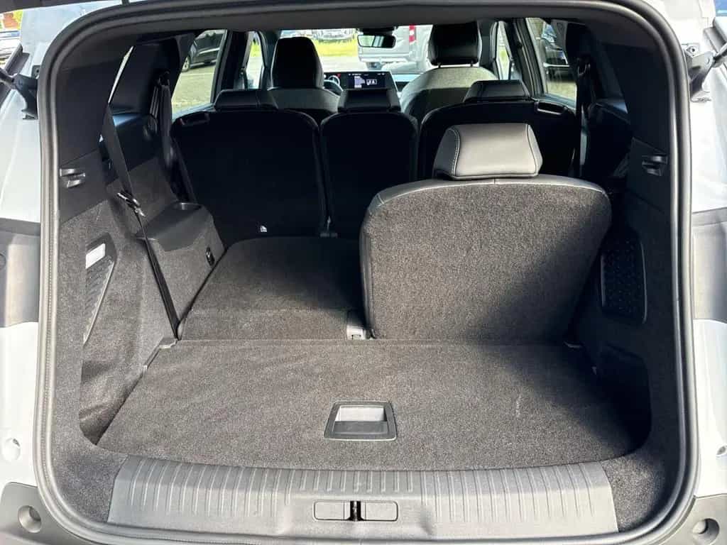 Peugeot 5008 145 Allure Hybrid 136 1.2 Digitales Cockpit 07/2025-photo-23