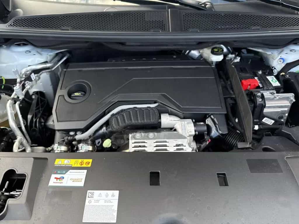 Peugeot 5008 145 Allure Hybrid 136 1.2 Digitales Cockpit 07/2025-photo-24