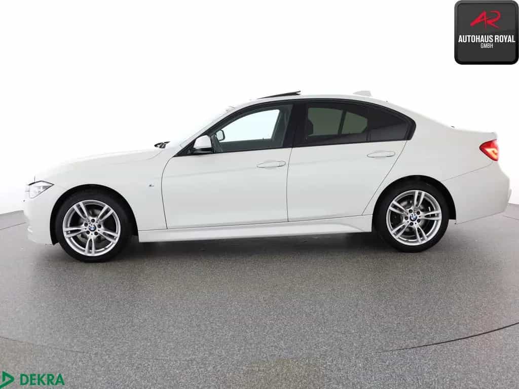 BMW 320 i xDrive M SPORT HUD,KEYLESS,HIFI,GLASDACH 03/2018-photo-1