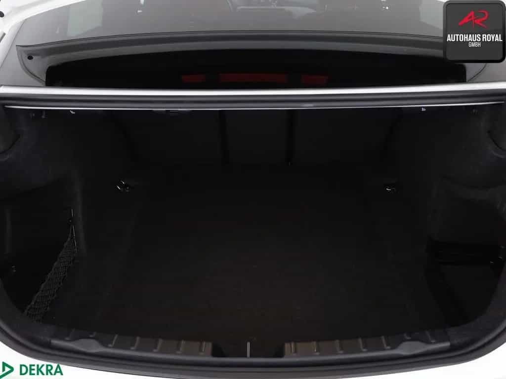 BMW 320 i xDrive M SPORT HUD,KEYLESS,HIFI,GLASDACH 03/2018-photo-12