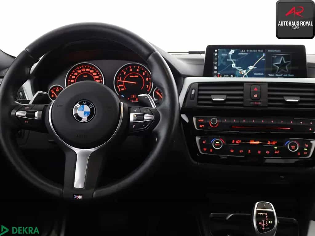 BMW 320 i xDrive M SPORT HUD,KEYLESS,HIFI,GLASDACH 03/2018-photo-15
