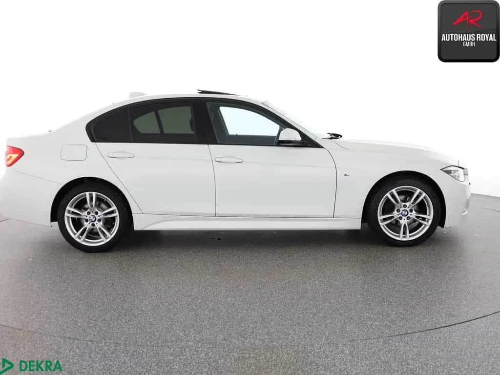 BMW 320 i xDrive M SPORT HUD,KEYLESS,HIFI,GLASDACH 03/2018-photo-5