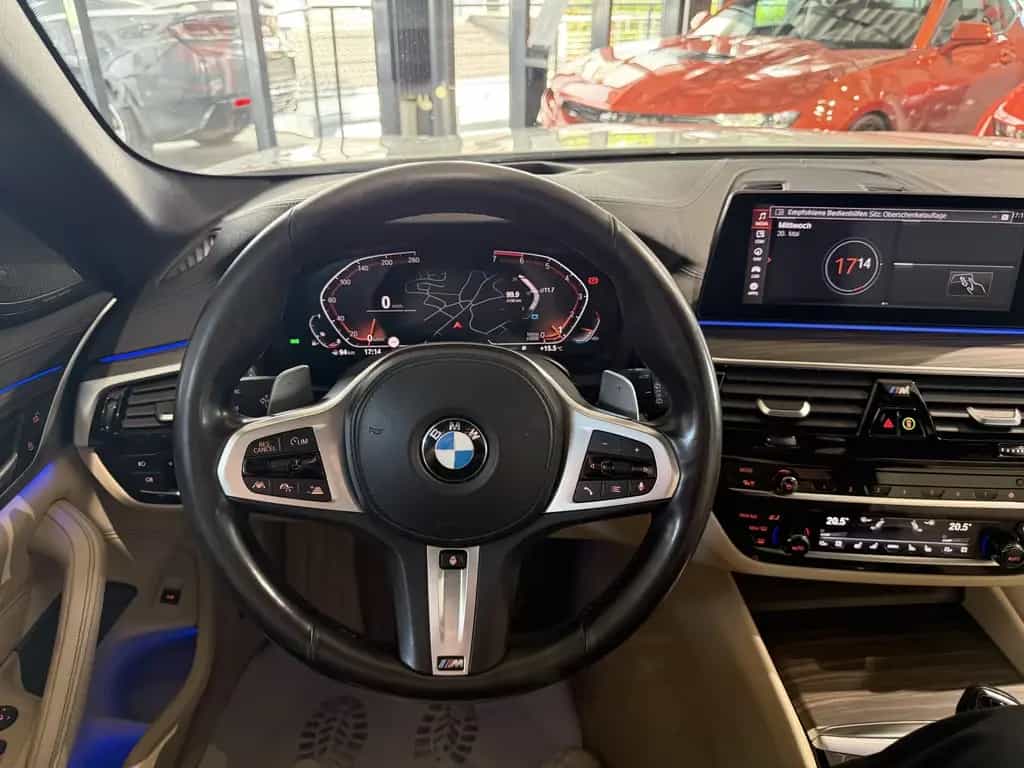 BMW 530 i Sport Line*360°KAM*ACC*HEADUP*AHK*H&K* 09/2019-photo-16