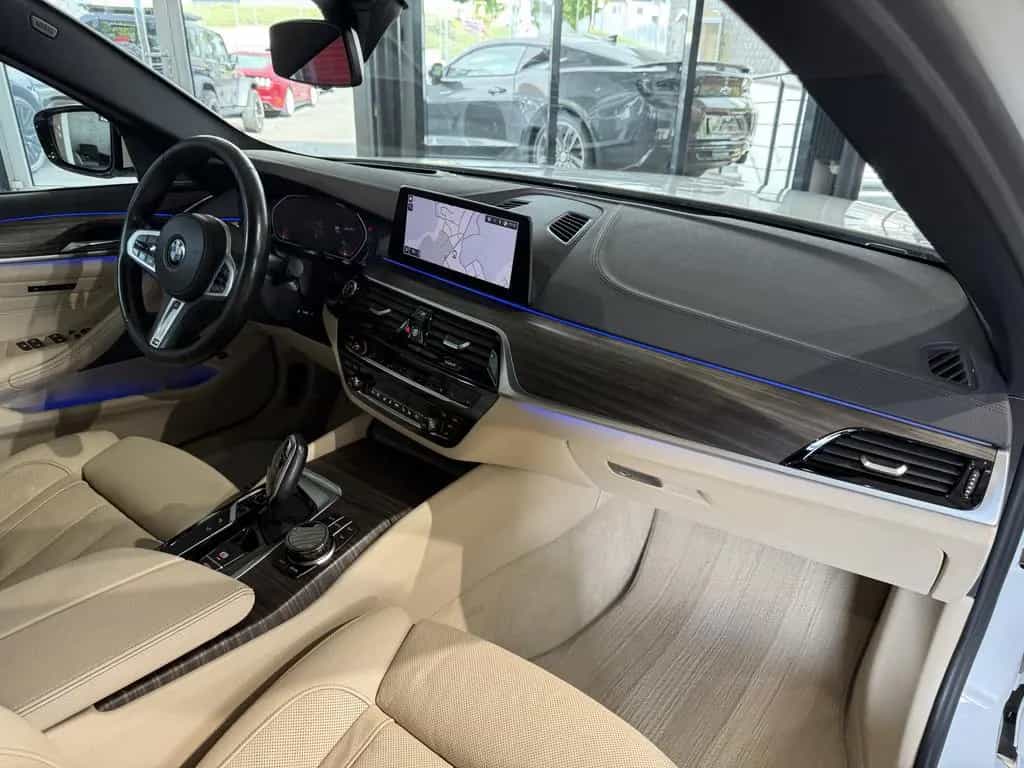 BMW 530 i Sport Line*360°KAM*ACC*HEADUP*AHK*H&K* 09/2019-photo-17
