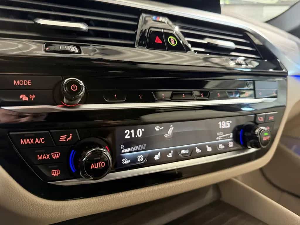 BMW 530 i Sport Line*360°KAM*ACC*HEADUP*AHK*H&K* 09/2019-photo-26