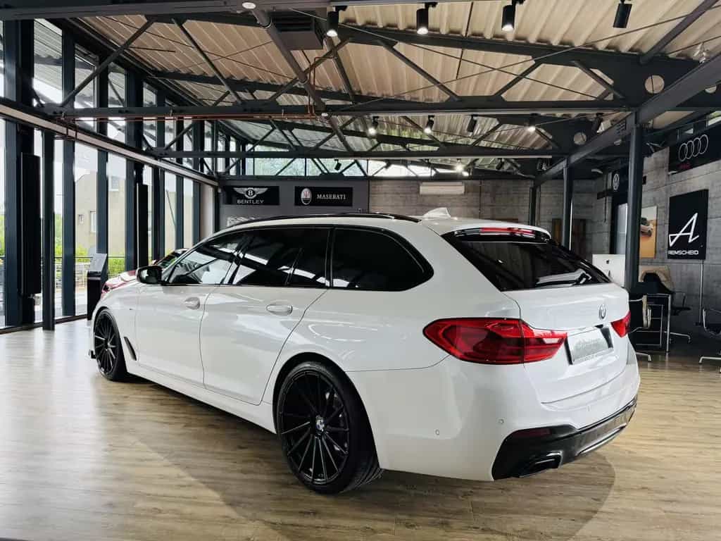 BMW 530 i Sport Line*360°KAM*ACC*HEADUP*AHK*H&K* 09/2019-photo-3