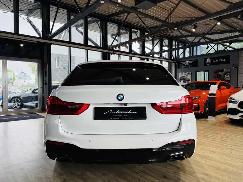 BMW 530 i Sport Line*360°KAM*ACC*HEADUP*AHK*H&K* 09/2019-photo-4