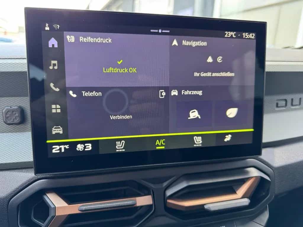 Dacia Duster III TCe 130 Extreme 4x4 NAVI ALLWETTER 03/2025-photo-11