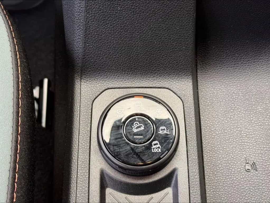 Dacia Duster III TCe 130 Extreme 4x4 NAVI ALLWETTER 03/2025-photo-15