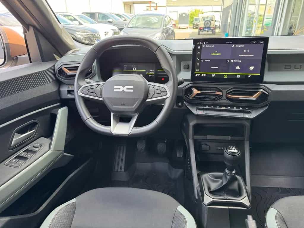 Dacia Duster III TCe 130 Extreme 4x4 NAVI ALLWETTER 03/2025-photo-8