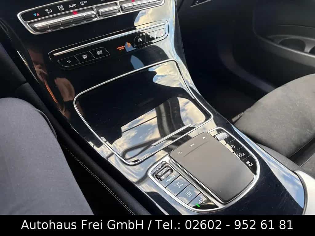 Mercedes-Benz GLC 200 4Matic AMG-LINE*LED*KAMERA*2-HAND*ALCANT 09/2019-photo-16