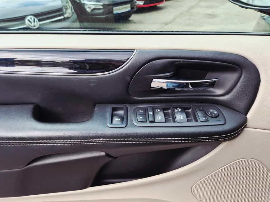 Dodge Grand Caravan 3.6 V6 SXT+7 Sitze+Monitor+el. Tür 10/2018-photo-11