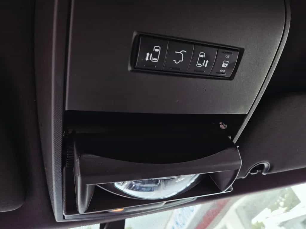Dodge Grand Caravan 3.6 V6 SXT+7 Sitze+Monitor+el. Tür 10/2018-photo-18