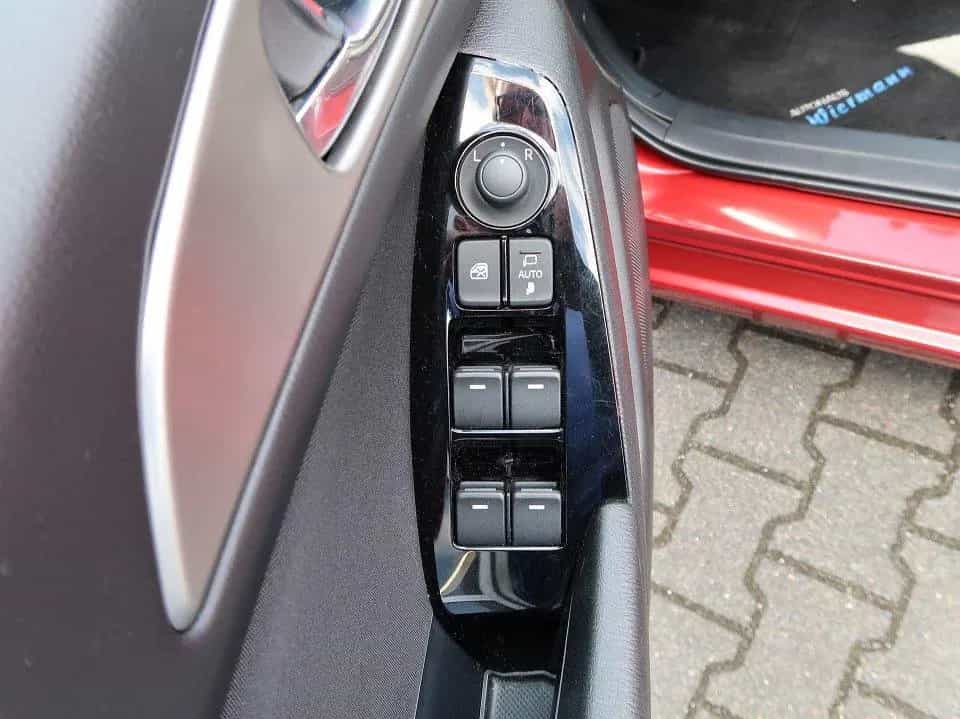Mazda 3 Lim. *1. Damenhand*Wartungsnachweise*gepflegt* 03/2018-photo-12