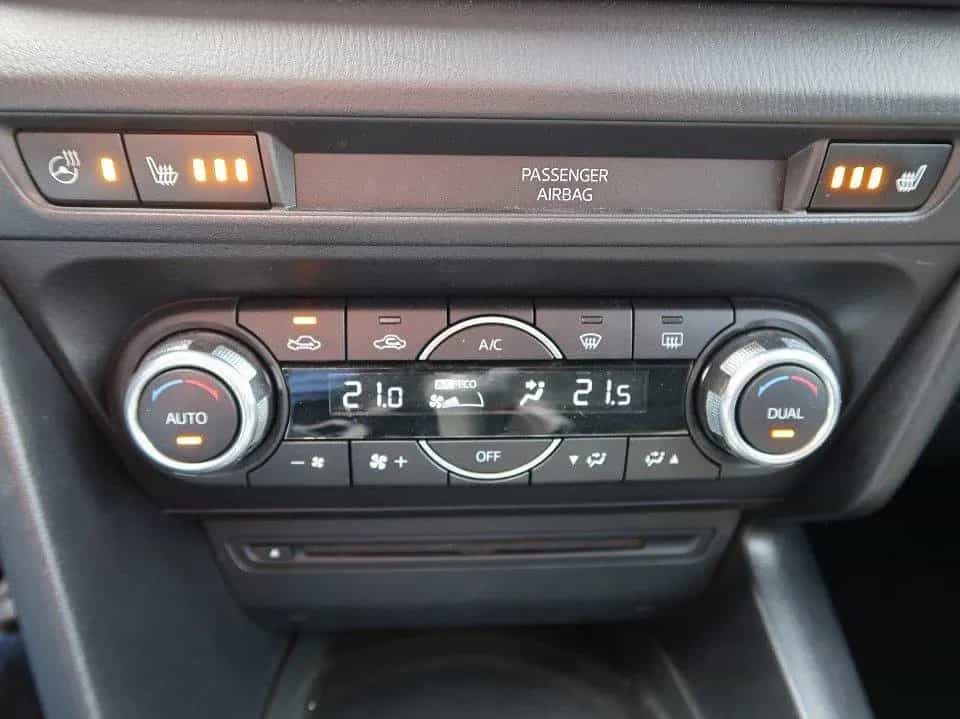 Mazda 3 Lim. *1. Damenhand*Wartungsnachweise*gepflegt* 03/2018-photo-23