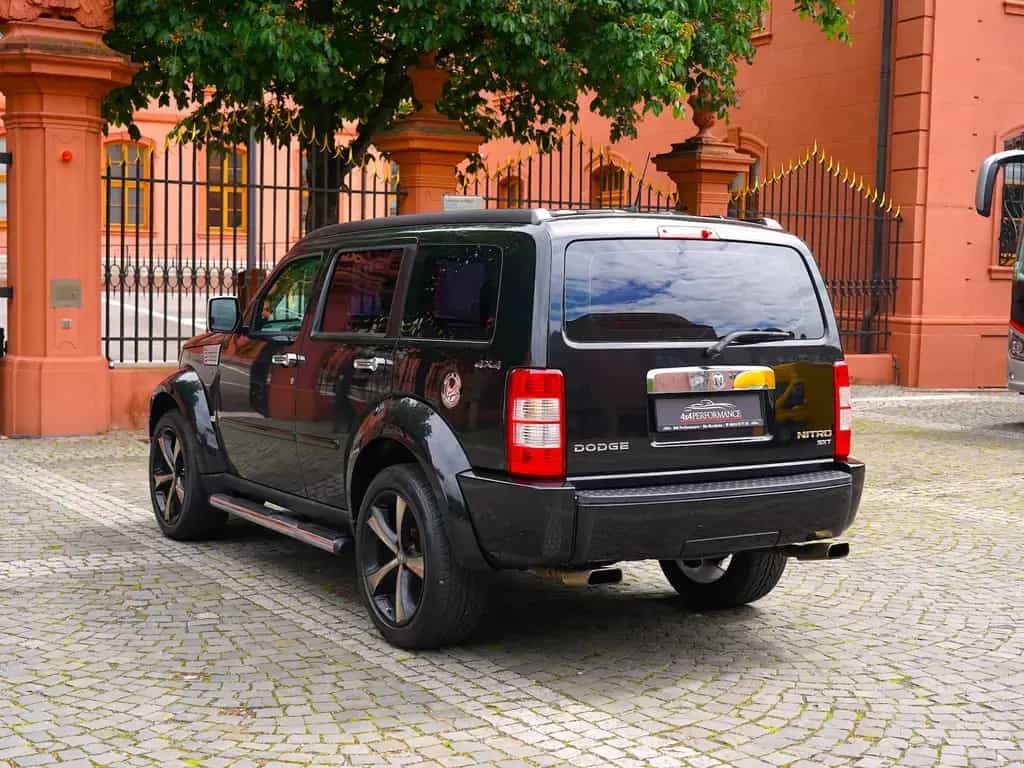 Dodge Nitro 3.7 V6 Auto.*4X4~Navi~R-Cam~AHK~Exclusive* 06/2009-photo-5