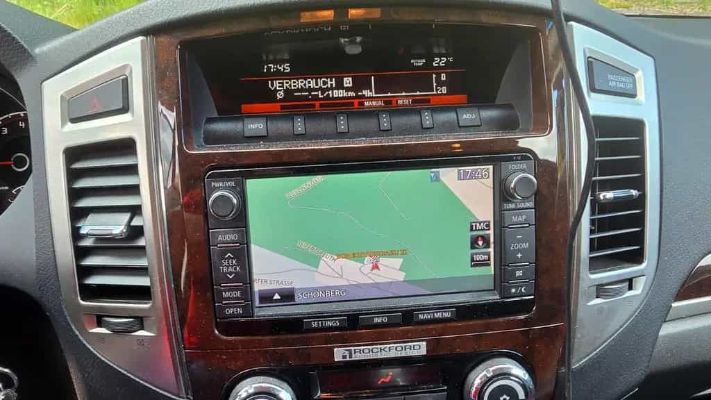 Mitsubishi Pajero 3,2 DI-D 4WD Top Automatik Top 06/2015-photo-9