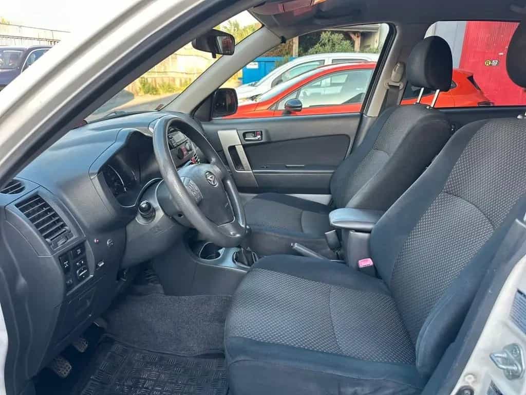 Daihatsu Terios 1.5 4WD B You O/F Dolomite 04/2011-photo-8