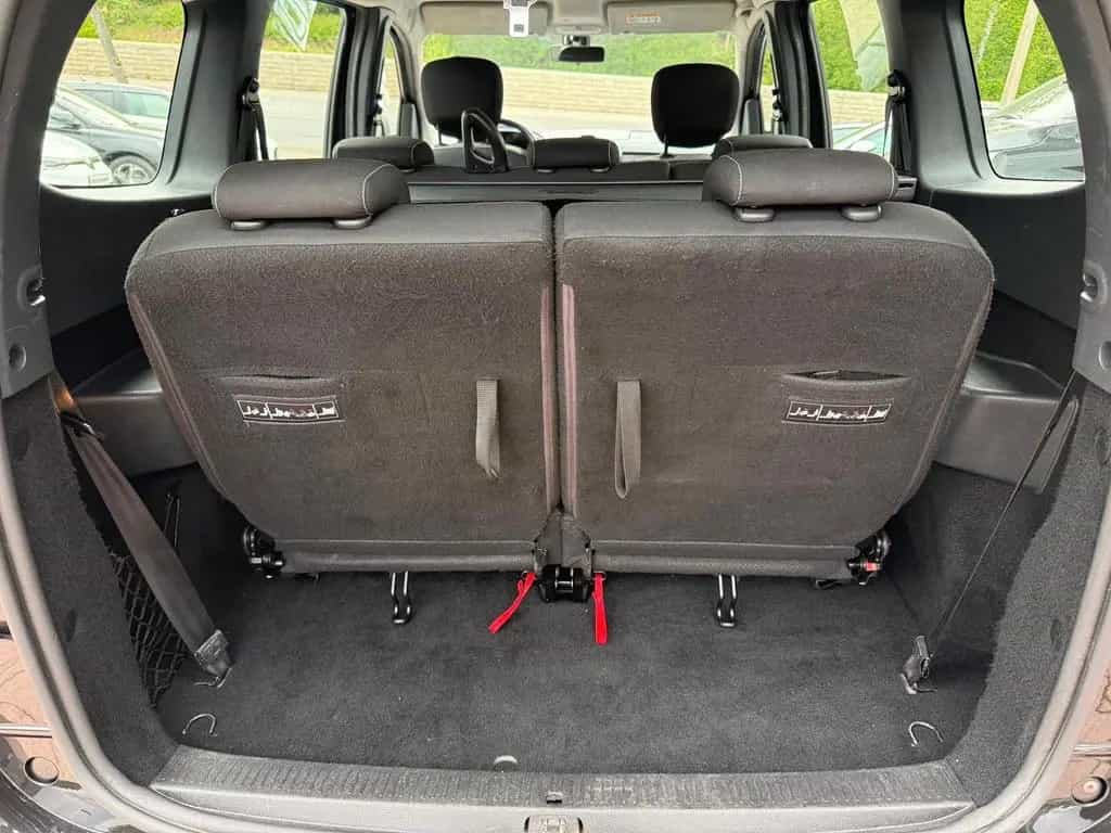 Dacia Lodgy 1.6 SCe 100 Stepway 02/2019-photo-10