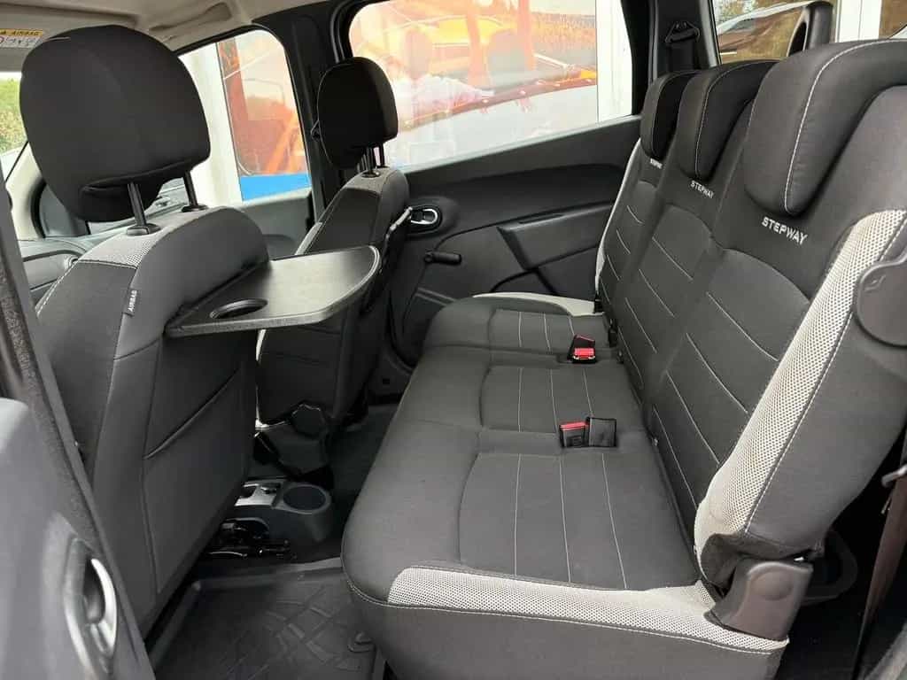 Dacia Lodgy 1.6 SCe 100 Stepway 02/2019-photo-18
