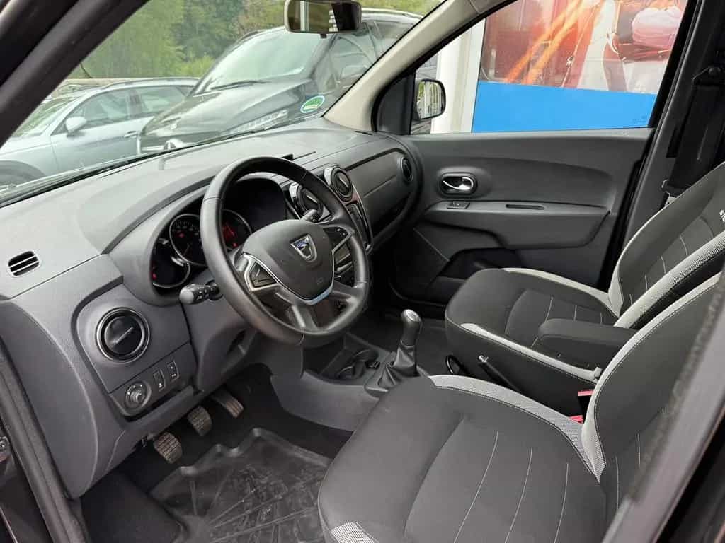 Dacia Lodgy 1.6 SCe 100 Stepway 02/2019-photo-8