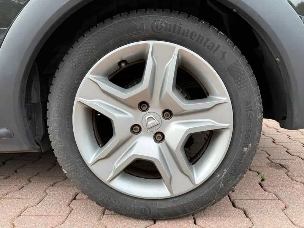 Dacia Lodgy 1.6 SCe 100 Stepway 02/2019-photo-9