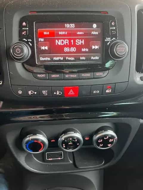 Fiat 500L Urban 1.4 T-JET 16V Urban Edition Urban... 04/2015-photo-6
