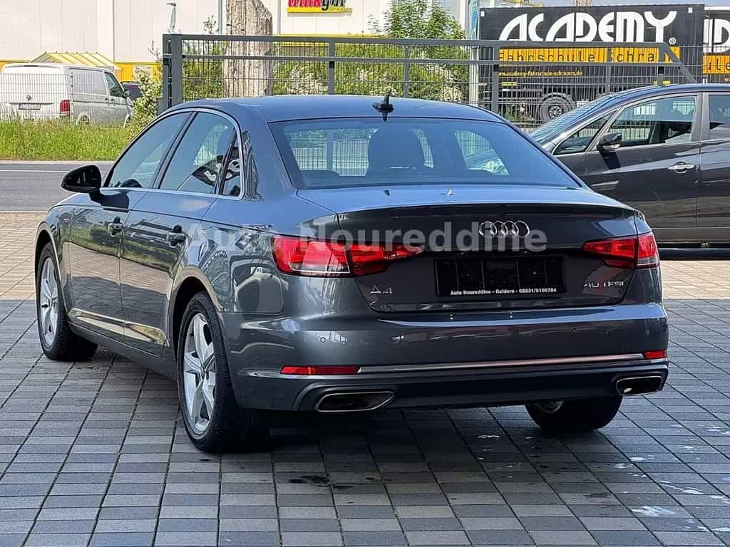 Audi A4 40TFSI S-Line Limousine Automatik*ACC*Navi 03/2019-photo-3