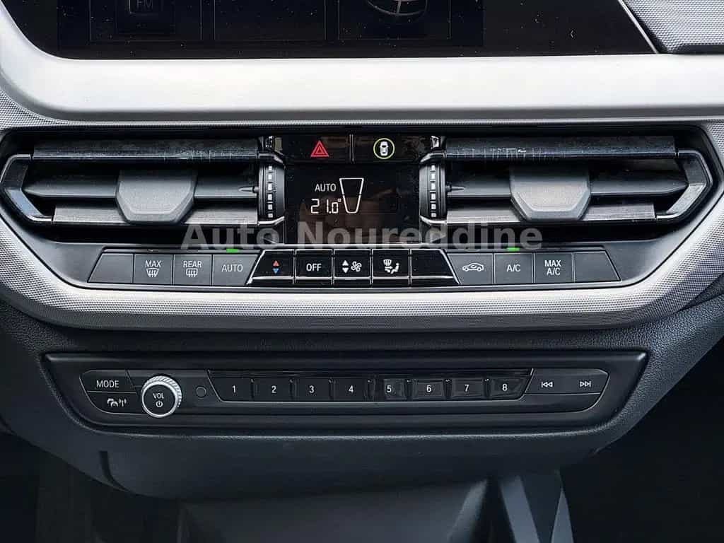 BMW 118 i Limousine Advantage *Automatik*Live*ACC*PDC 11/2019-photo-11