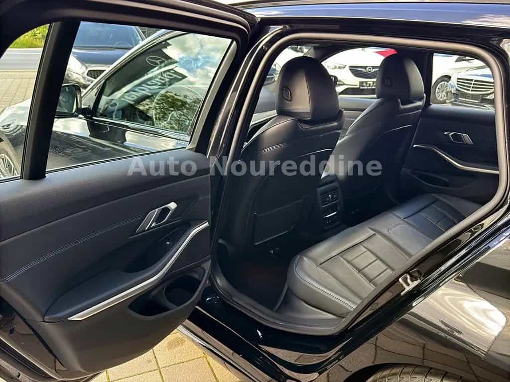 BMW 318 d Touring *M-Sportpaket*M-Paket*Garantie2028* 03/2020-photo-16
