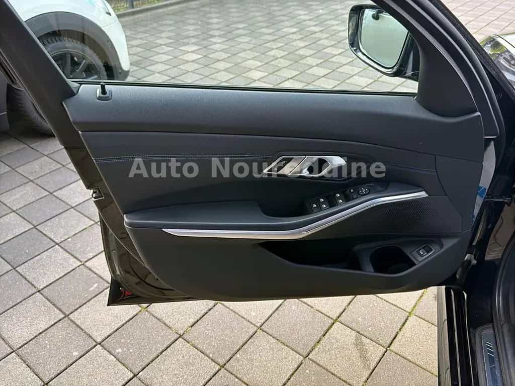 BMW 318 d Touring *M-Sportpaket*M-Paket*Garantie2028* 03/2020-photo-17