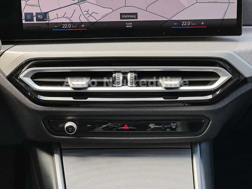 BMW 318 i Touring Automatik*Facelift*Curved*Live*LED* 11/2022-photo-12