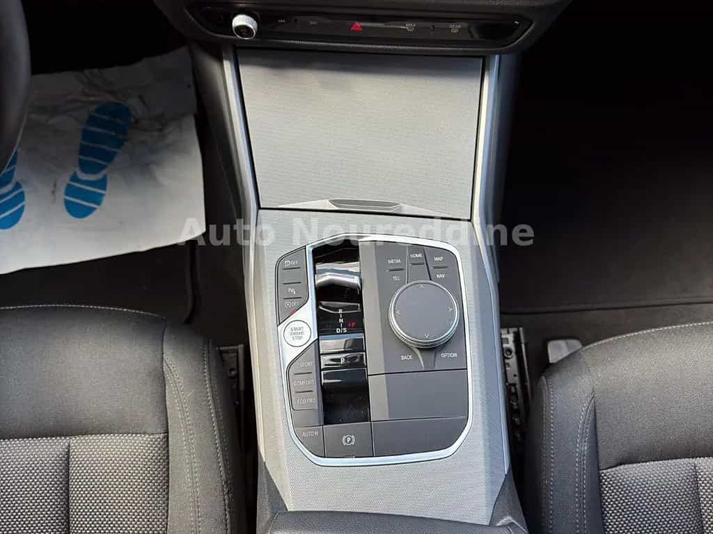 BMW 318 i Touring Automatik*Facelift*Curved*Live*LED* 11/2022-photo-13