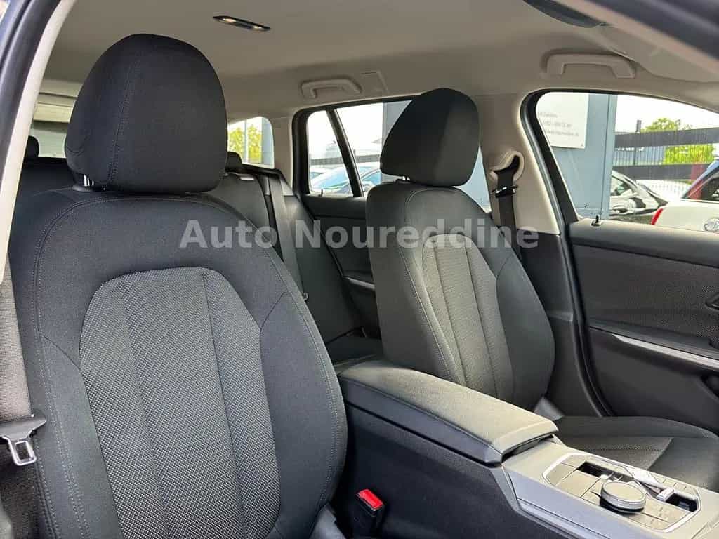 BMW 318 i Touring Automatik*Facelift*Curved*Live*LED* 11/2022-photo-16