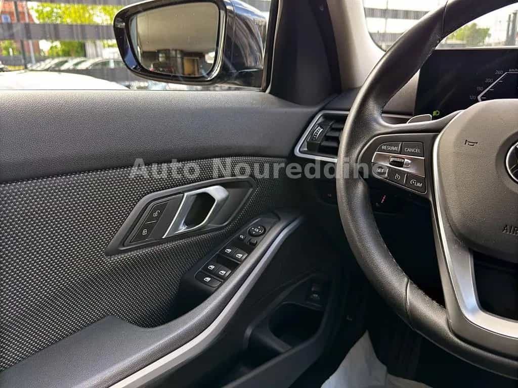 BMW 318 i Touring Automatik*Facelift*Curved*Live*LED* 11/2022-photo-23