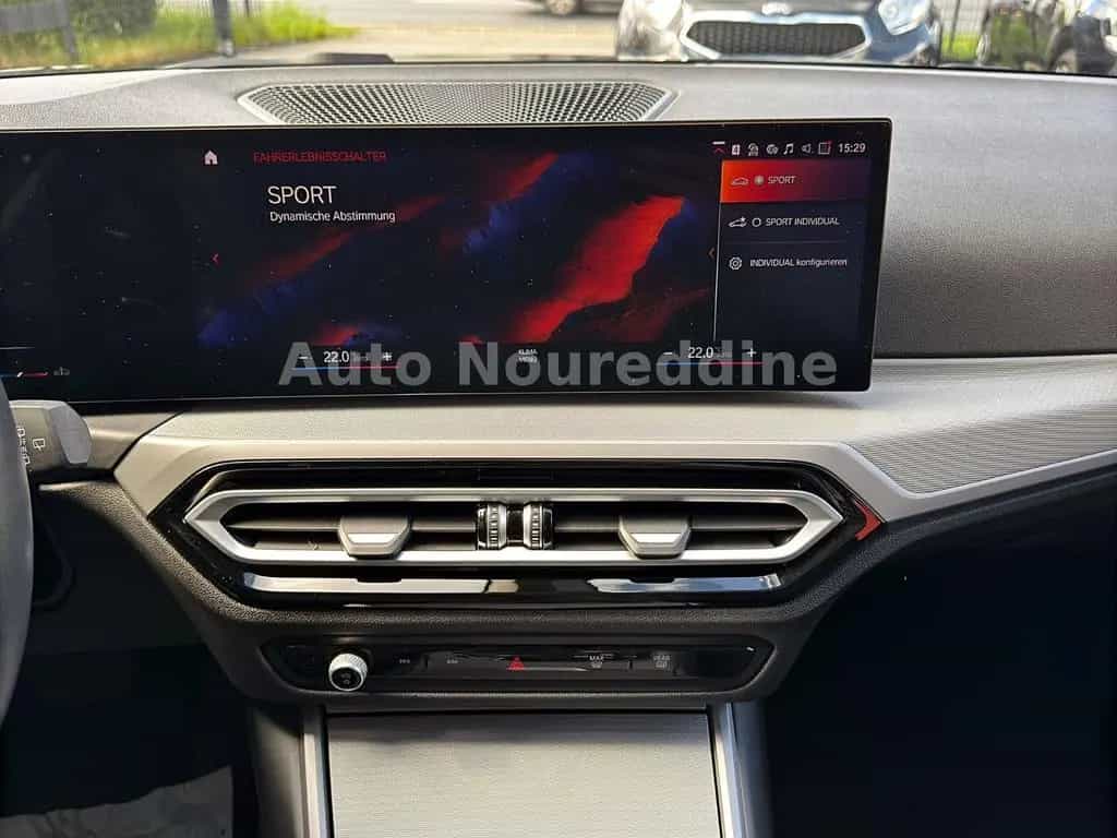 BMW 318 i Touring Automatik*Facelift*Curved*Live*LED* 11/2022-photo-24