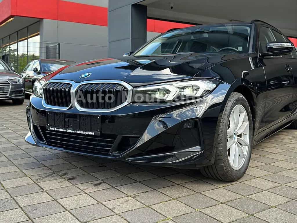 BMW 318 i Touring Automatik*Facelift*Curved*Live*LED* 11/2022-photo-40