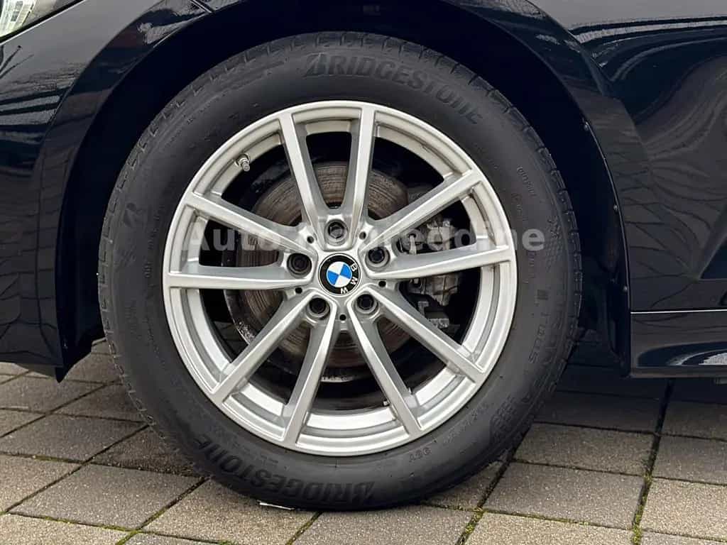 BMW 318 i Touring Automatik*Facelift*Curved*Live*LED* 11/2022-photo-41