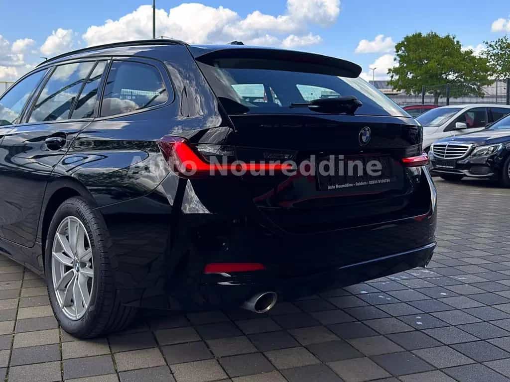 BMW 318 i Touring Automatik*Facelift*Curved*Live*LED* 11/2022-photo-42