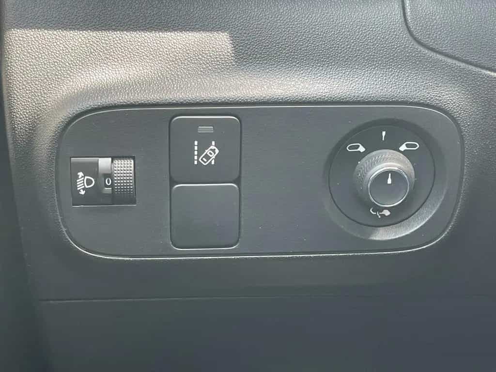Citroën C3 Shine NAVI CARPLAY SPURASSIST PDC LED KAMERA 12/2018-photo-22