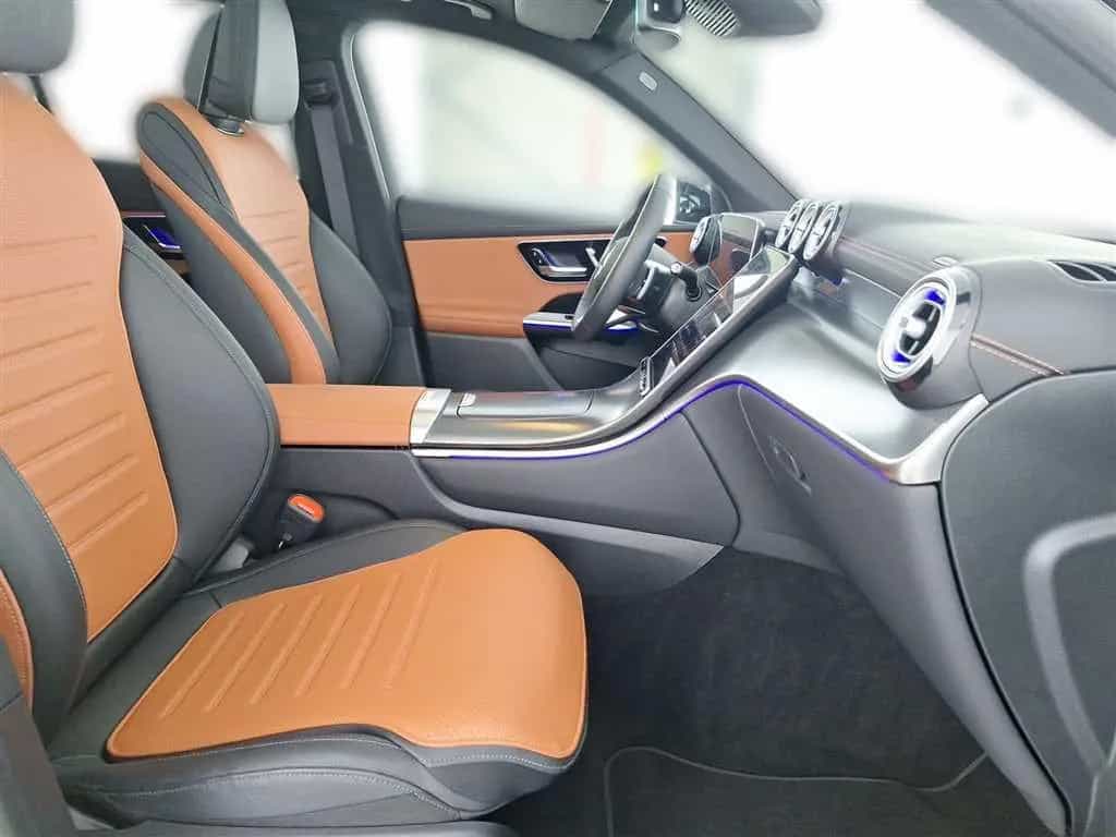 Mercedes-Benz GLC 300 AMG-Line 4MATIC 9G-tronic 01/2025-photo-17